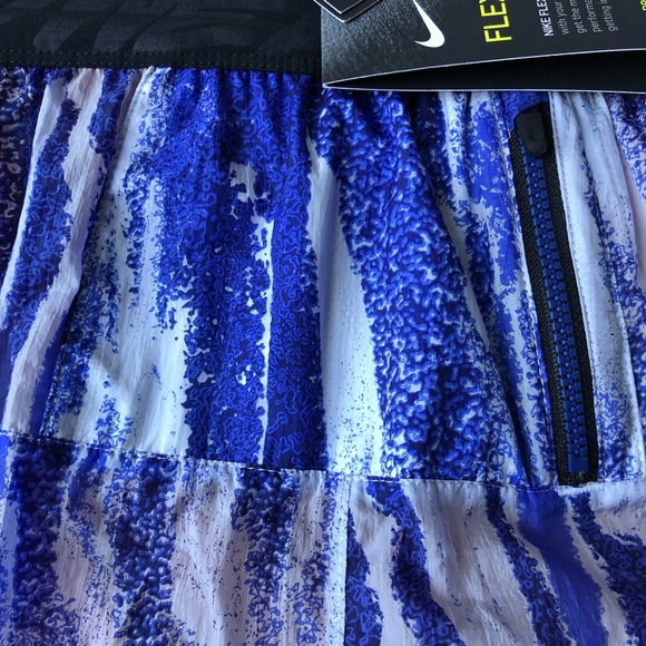 Nike Running Flex Stride Wild Run 2 in 1 Shorts DA1150-057 - Picture 5 of 5
